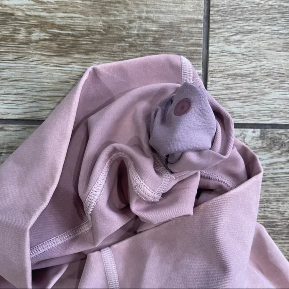 Lululemon Wunder Under High-Rise Tight Snow Washed
Vintage Mauve Size 6 - Picture 9 of 11